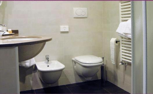Hotel Del Brembo Osio Sotto Zewnętrze zdjęcie